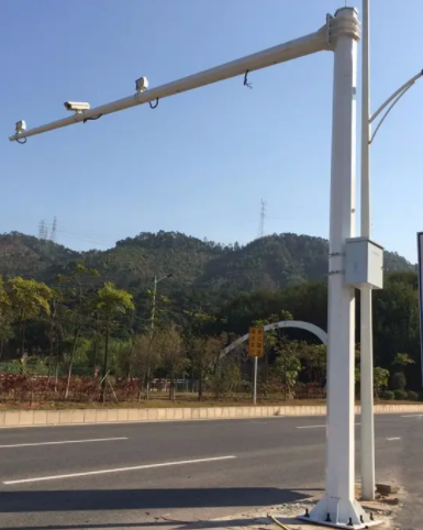 道（dào）路監控立杆